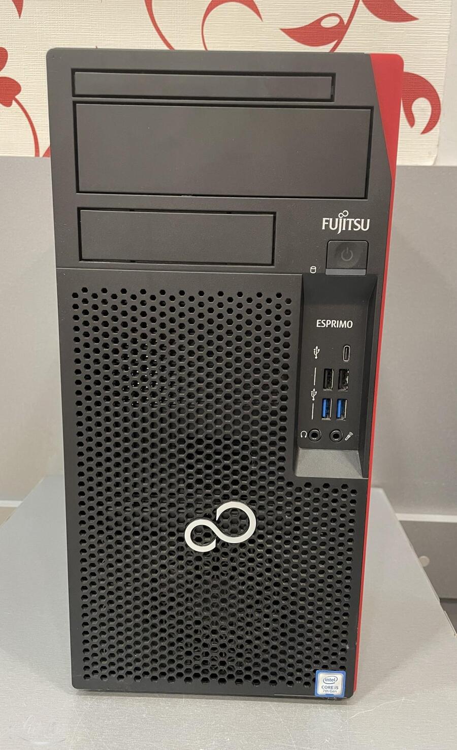 Lauaarvuti Fujitsu