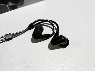 Kõrvaklapid Sennheiser IE 300