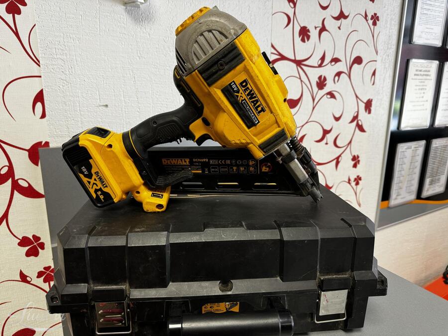 Akunaelpüss DeWalt DCN692