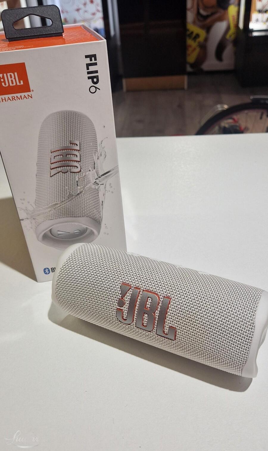 Kaasaskantav juhtmevaba kõlar JBL Flip 6