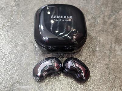 Kõrvaklapid Samsung Galaxy Buds Live