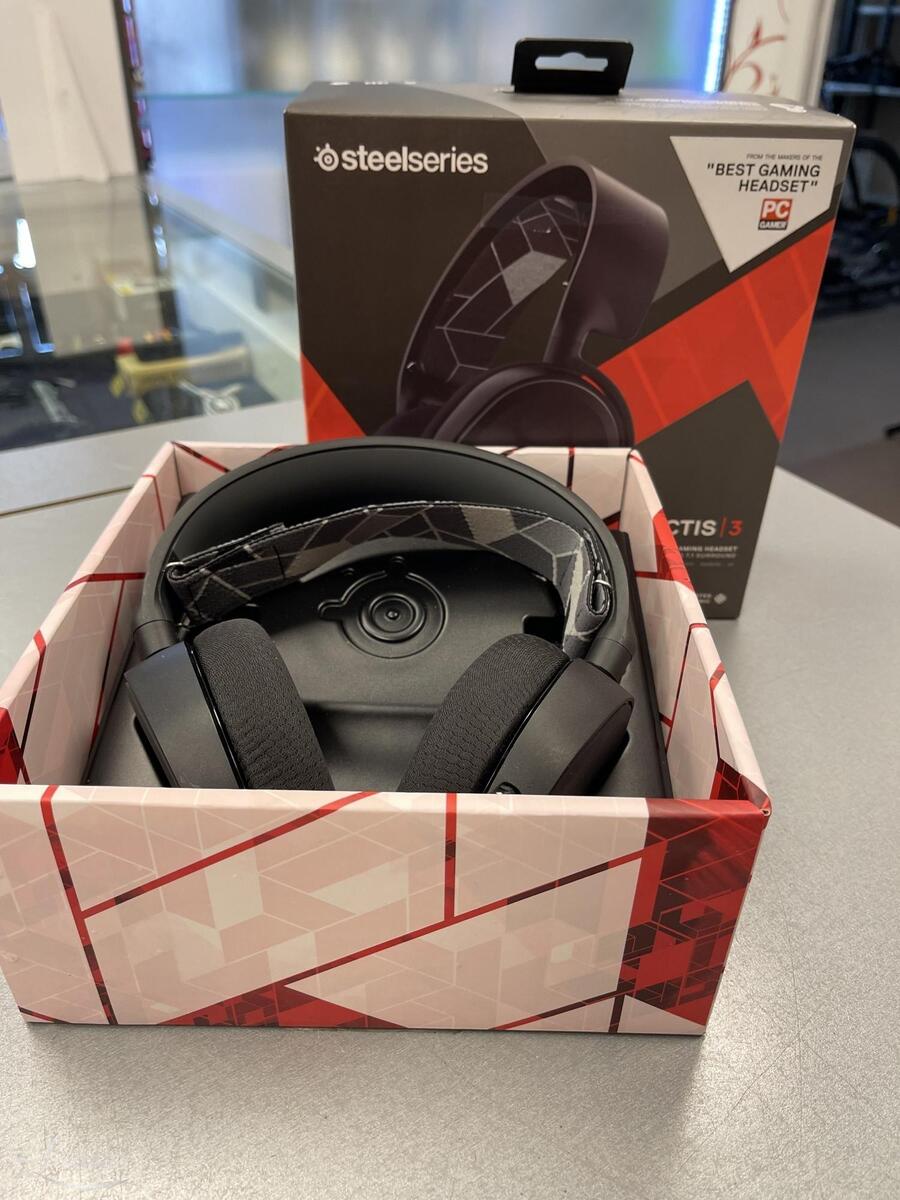 Kõrvaklapid STEELSERIES Arctis 3