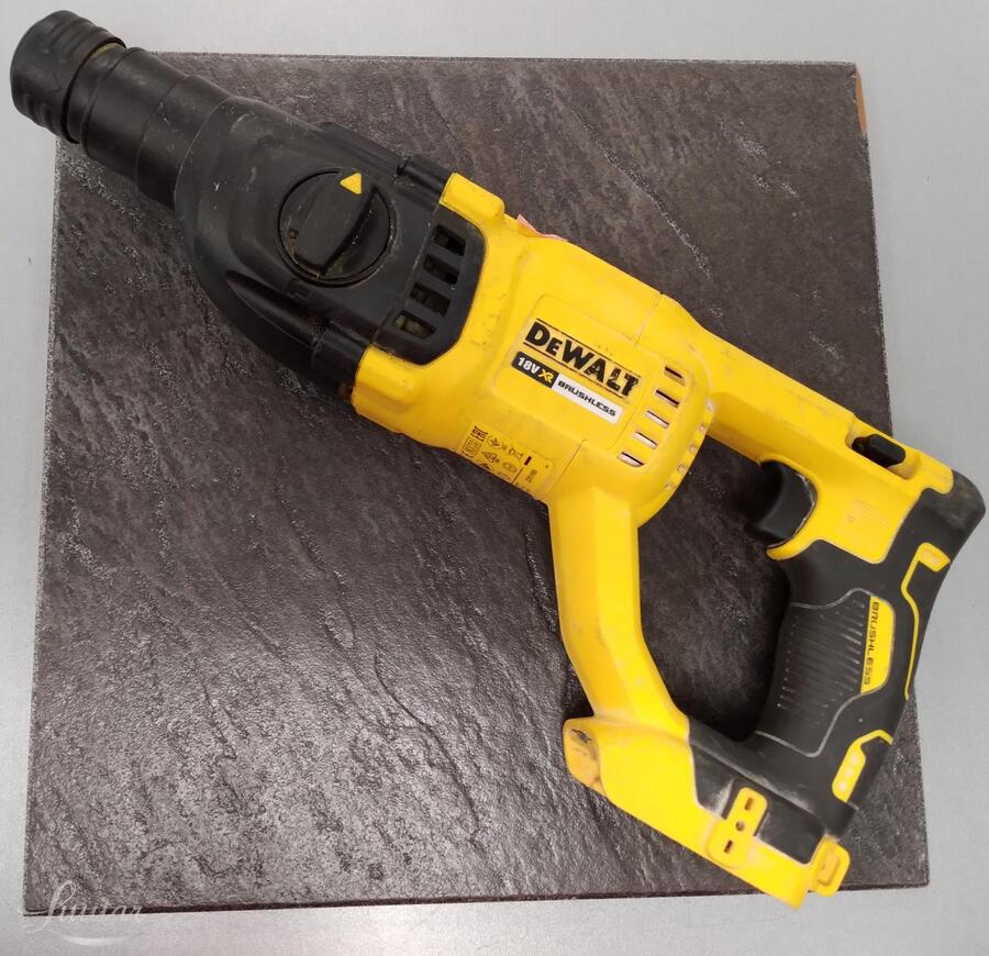 Puurvasar Dewalt DCH133